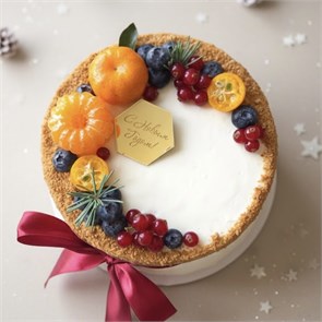 Новогодний торт (7-8 порций), с ягодами 1855